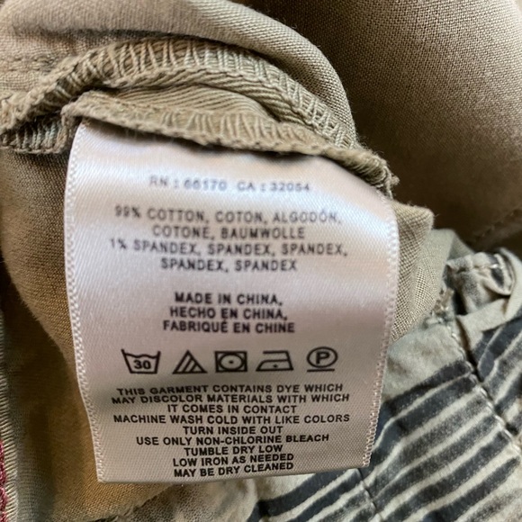 Anthropologie Chino 30 (10) Green Shorts - Picture 5 of 5